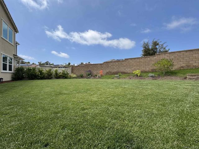 941 Lindbergh Dr, San Marcos CA: https://media.crmls.org/mediaz/abd83a24-d552-4682-84f3-dcc543d7f97d.jpg