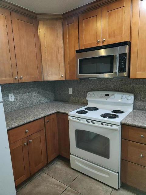 4398 HAMILTON Avenue, San Jose CA: https://media.crmls.org/mediaz/abd8a35f-617a-4072-bbf5-bcfb335fcd59.jpg