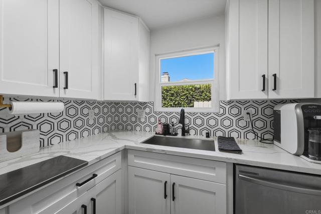 394 Coralwood Dr, San Diego, CA 92114 photo 17