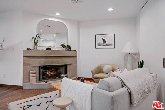 512 Brooks Avenue, Venice CA: https://media.crmls.org/mediaz/abdaff40-4ce6-45c8-bd18-31edb5bb0ffe.jpg