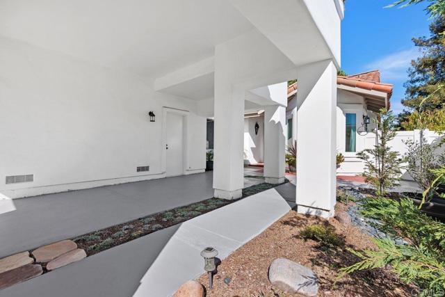 Detail Gallery Image 3 of 62 For 4706 Zamora Way, Oceanside,  CA 92056 - 2 Beds | 2 Baths