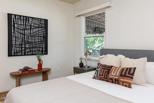 5134 Monte Bonito Drive Drive, Los Angeles CA: https://media.crmls.org/mediaz/abdb29c9-030e-42f8-987a-ef340eba195e.jpg