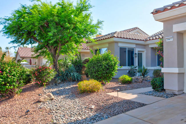 35677 Inverness Avenue, Palm Desert CA: https://media.crmls.org/mediaz/abdb4127-25e9-49ab-82d2-c84a12e54839.jpg