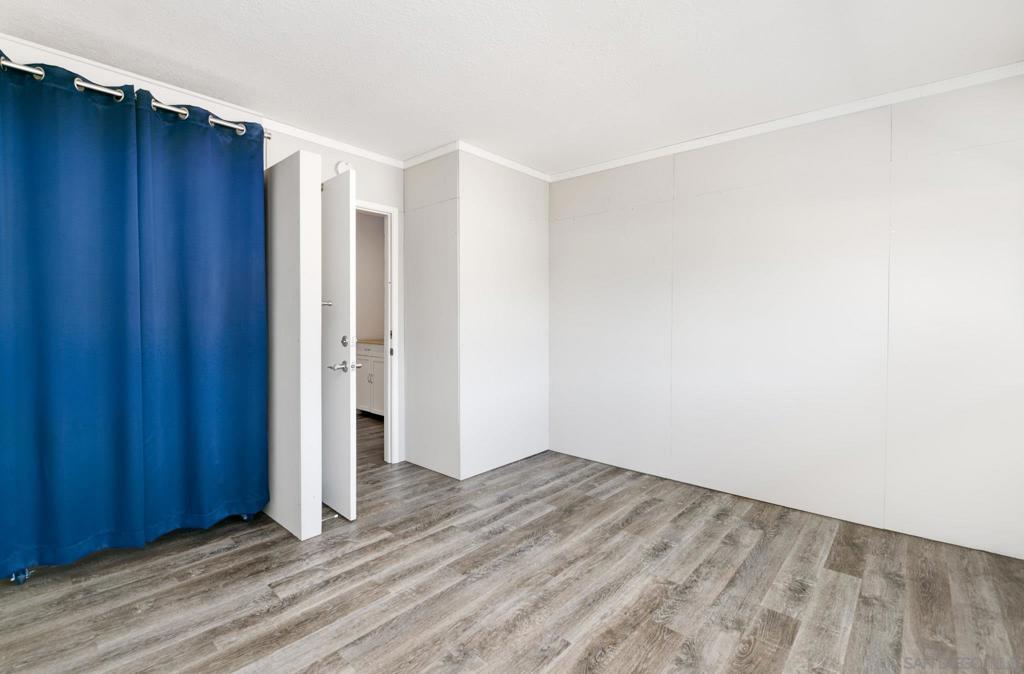 MLS #250043468SD image #17