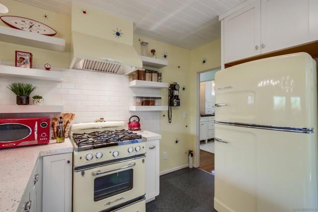 3415 19 Madison Ave, San Diego CA: https://media.crmls.org/mediaz/abdb7411-87f0-4186-a129-1be5ddc3a694.jpg