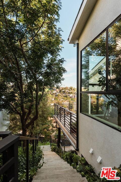 Image 30 of 38 For 4052 Jennings Drive