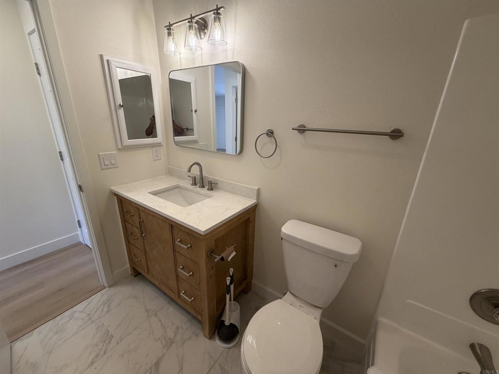 403 Requeza Street - photo 16