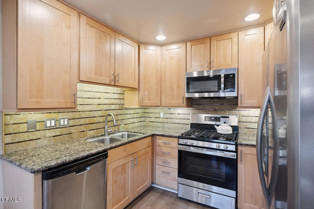 Detail Gallery Image 13 of 33 For 1302 Alessandro Dr, Newbury Park,  CA 91320 - 3 Beds | 2 Baths