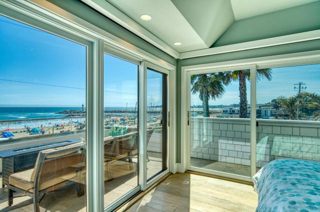 2601 E Cliff, Santa Cruz CA: https://media.crmls.org/mediaz/abdd9555-0dbf-46ea-8075-cf965932a315.jpg