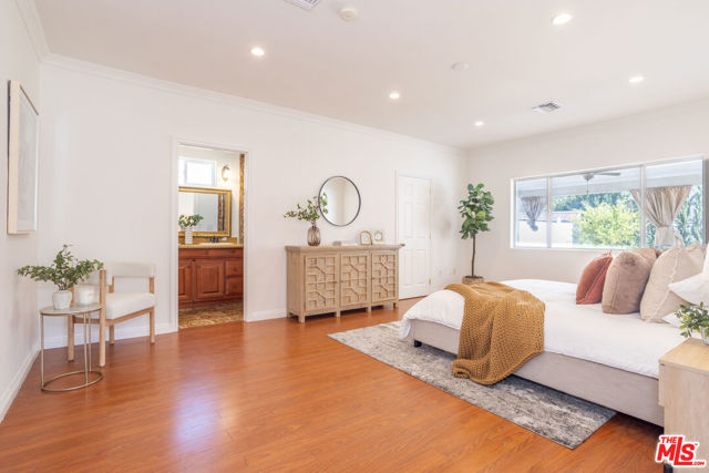 15065 Vose Street, Van Nuys CA: https://media.crmls.org/mediaz/abdd9cef-8900-4c5a-9d0b-e0654b736482.jpg