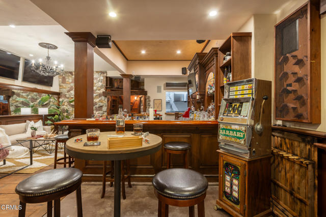 5065 Indianola Way, La Canada Flintridge CA: https://media.crmls.org/mediaz/abdde5df-83b0-4662-9fb5-935e805ca349.jpg