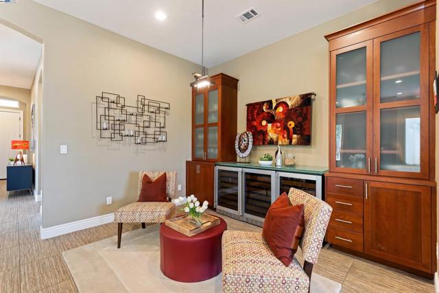 1835 Riesling Cir, Brentwood CA: https://media.crmls.org/mediaz/abdec53b-ef66-4e3f-9979-95a4718fd178.jpg