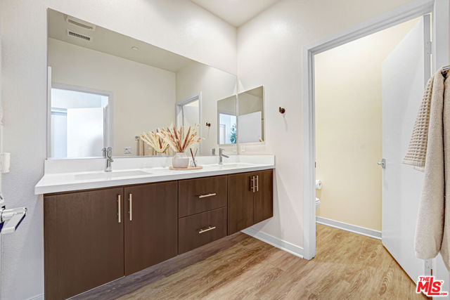 3945 Eagle Rock Boulevard, 50 photo 11