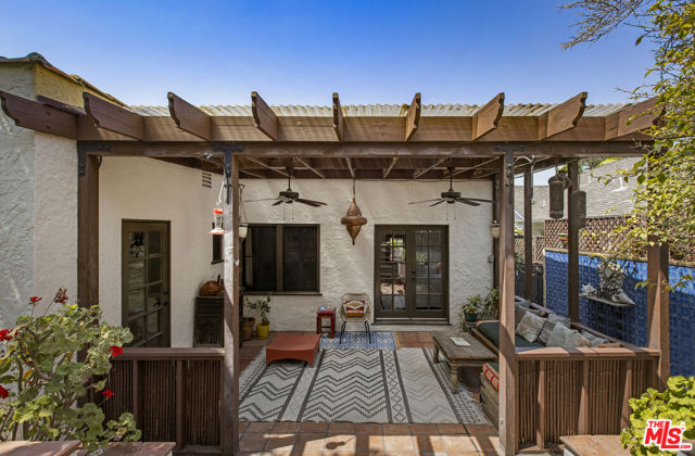 6105 Mount Angelus Drive, Los Angeles CA: https://media.crmls.org/mediaz/abe0f00f-f9f0-4c33-a467-8b004a907a6b.jpg