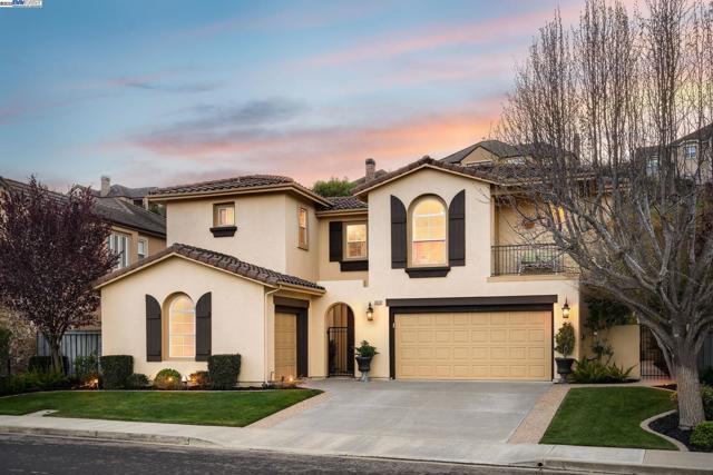 10828 Inspiration Cir, Dublin CA: https://media.crmls.org/mediaz/abe1c035-40f4-4ccb-bab8-e61e4b31179c.jpg