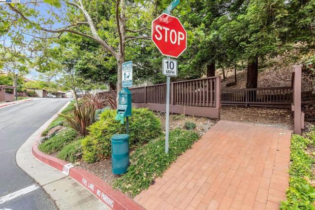 22135 Sevilla Rd, Hayward CA: https://media.crmls.org/mediaz/abe29bcc-c807-4214-9cc4-fb4721e00c1e.jpg