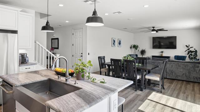 27924 Barley Court, Valley Center CA: https://media.crmls.org/mediaz/abe3fc52-bcbe-4477-a3be-a9d404862cd4.jpg