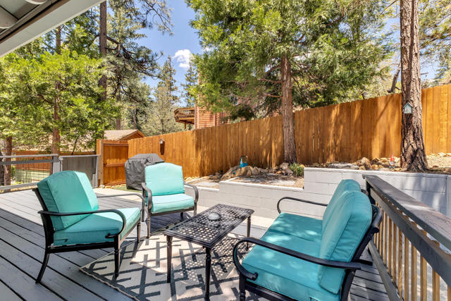 25440 Rim Rock Road, Idyllwild CA: https://media.crmls.org/mediaz/abe5faaf-195c-467f-ba72-ddfd59309aa8.jpg