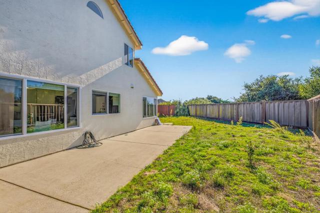3245 Estrella Del Mar Way, Marina CA: https://media.crmls.org/mediaz/abe62b0d-210c-4e98-a8e4-2bce9bac9ebd.jpg