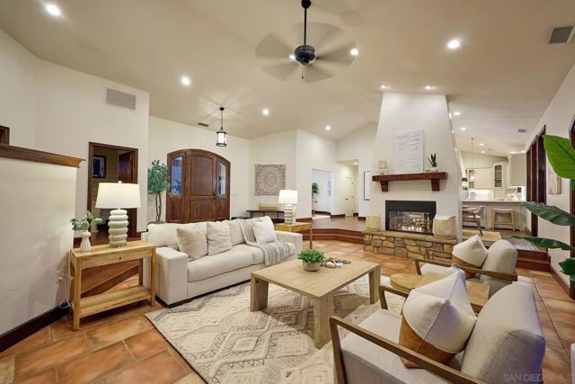 38408 Mesa Rd, Temecula CA: https://media.crmls.org/mediaz/abe65f66-483e-475f-90e5-a0424cc99387.jpg