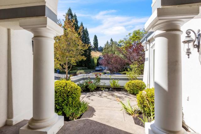 4443 Deer Field Way, Danville CA: https://media.crmls.org/mediaz/abe76c6a-9d7c-4b78-9884-69b7344b4c81.jpg