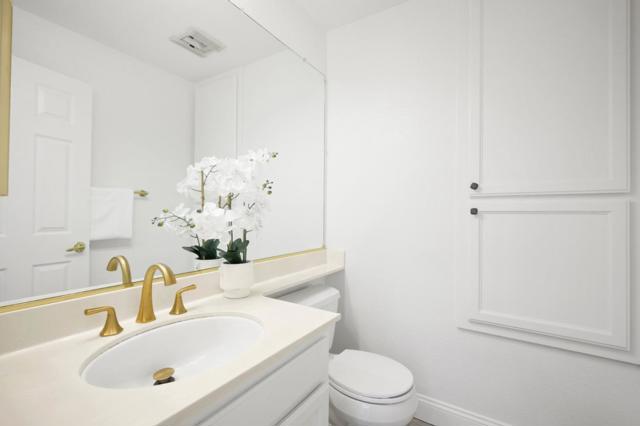 Image 26 of 59 For 545 Mill River Lane