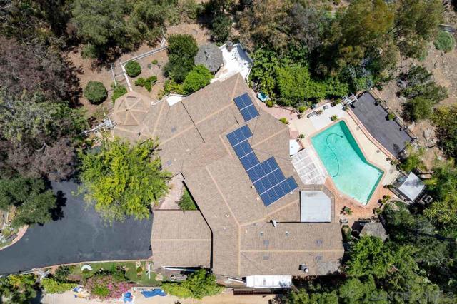 11339 Rolling Hills Dr, El Cajon CA: https://media.crmls.org/mediaz/abe788f0-b12f-4bbe-9f93-07a154e090f8.jpg