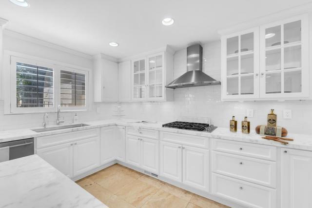 600 Pennsylvania, Los Gatos CA: https://media.crmls.org/mediaz/abe801fa-469b-4bf5-9442-2508bb3a473e.jpg