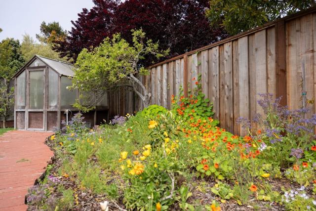 628 Alsace Loraine Avenue, Half Moon Bay CA: https://media.crmls.org/mediaz/abe89da8-5b0f-4717-8b91-4b219b1e90da.jpg