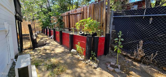 4141 Willow Trail, Frazier Park CA: https://media.crmls.org/mediaz/abe932d6-689e-4909-b639-a57eb05a2e1f.jpg