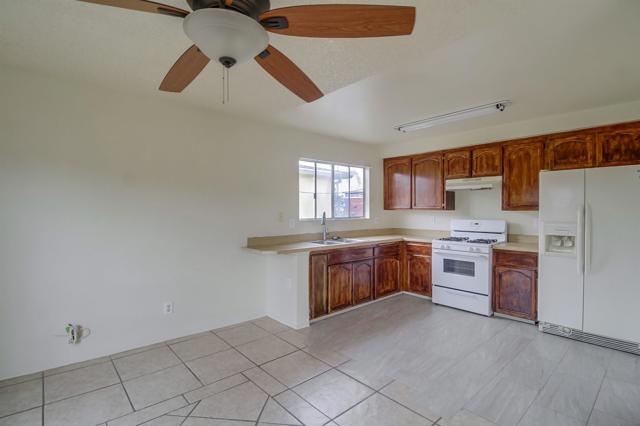 4410 12 Highland Ave, San Diego CA: https://media.crmls.org/mediaz/abe9c5f8-99d8-4469-a514-f23fa904309e.jpg