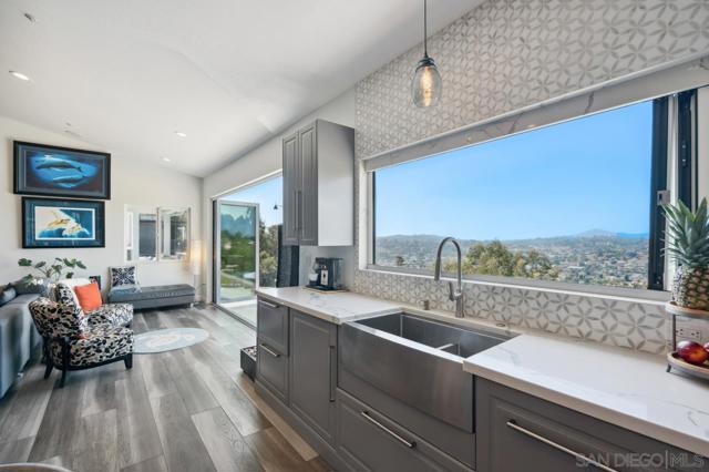 9420 Crest Drive, Spring Valley CA: https://media.crmls.org/mediaz/abea04bf-76c8-48f4-948b-63d9067477e8.jpg