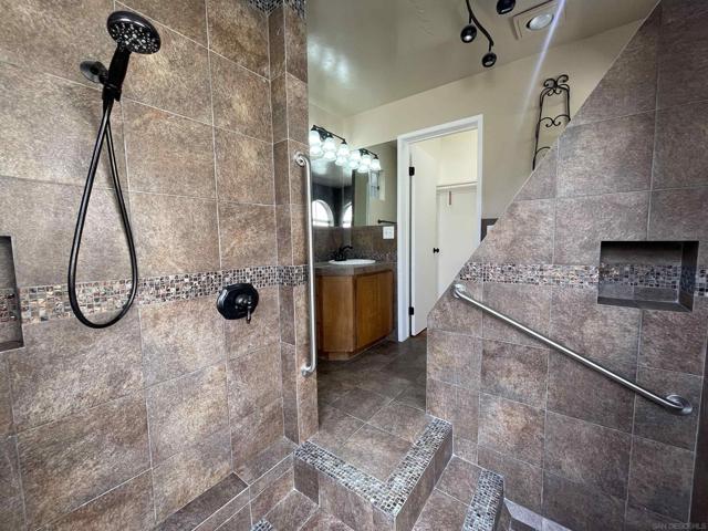 3304 Canon Street, San Diego, California 92106, 2 Bedrooms Bedrooms, ,2 BathroomsBathrooms,Single Family Residence,For Sale,Canon Street,250000035SD