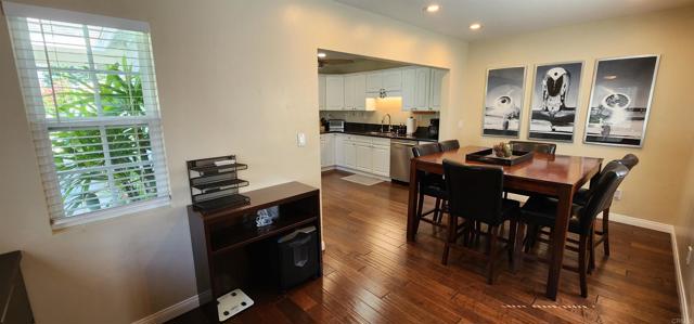 Detail Gallery Image 12 of 33 For 1475 Thomas Ave, San Diego,  CA 92109 - 2 Beds | 2 Baths