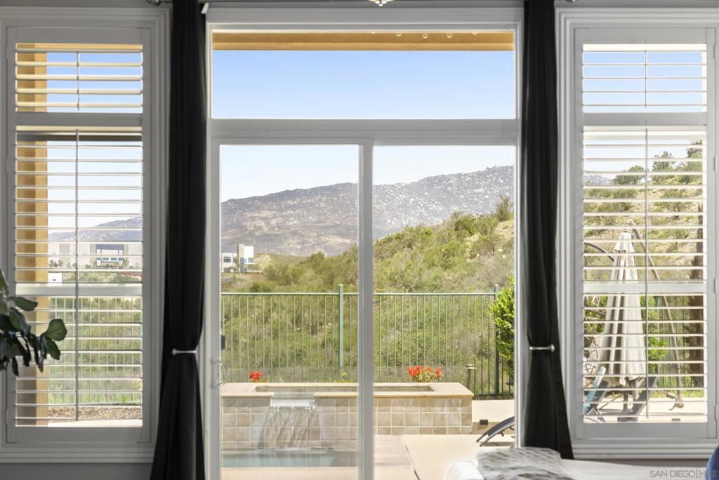 MLS #250032415SD img 26