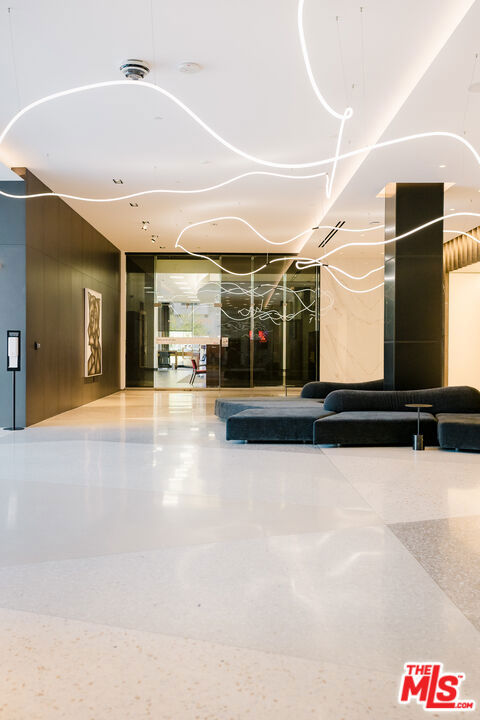 5670 Wilshire Boulevard, Los Angeles CA: https://media.crmls.org/mediaz/abebc32a-0f07-4035-8a95-7f0b41af2ab5.jpg