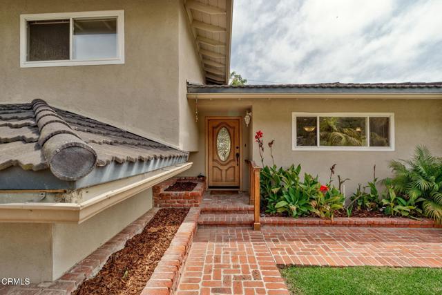 872 Via Arroyo, Ventura CA: https://media.crmls.org/mediaz/abebce13-5583-46bc-a53f-ccd10637c260.jpg