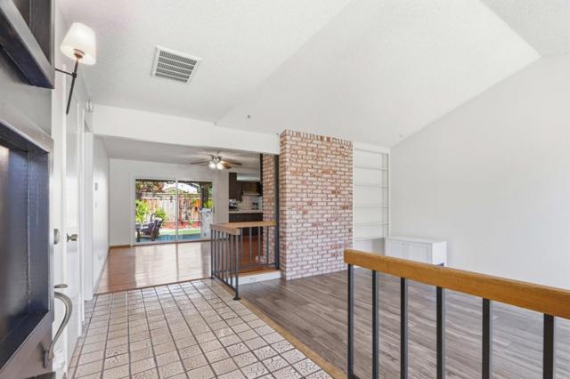 4802 Tampico Way, San Jose CA: https://media.crmls.org/mediaz/abebe97c-a798-4ad6-9373-c64ee7de7c36.jpg