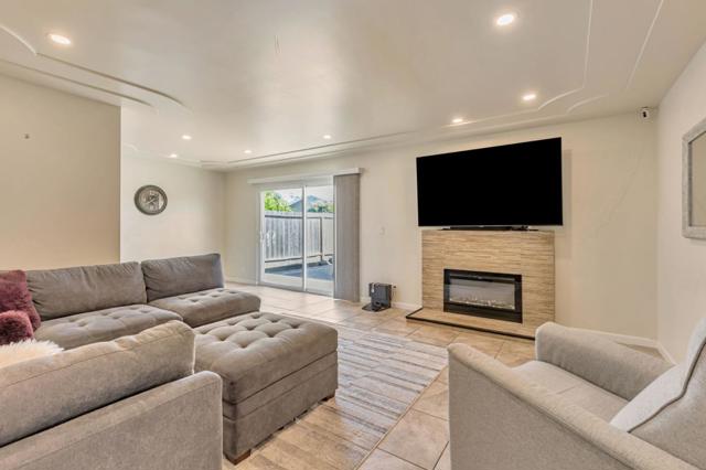 342 Swaps Drive, San Jose CA: https://media.crmls.org/mediaz/abec6267-a707-4975-a538-e7990be67f30.jpg