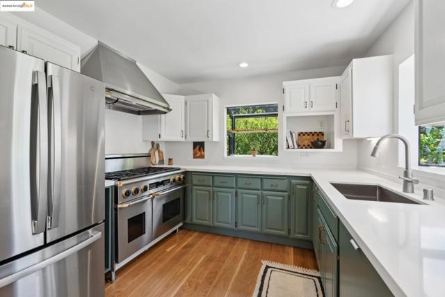 1310 Grizzly Peak Blvd, Berkeley CA: https://media.crmls.org/mediaz/abecb412-f5f9-44bd-8d70-db0b83d24457.jpg