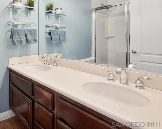 1501 India Street, San Diego CA: https://media.crmls.org/mediaz/abecd905-8051-47a8-b535-45d793fa1ba4.jpg