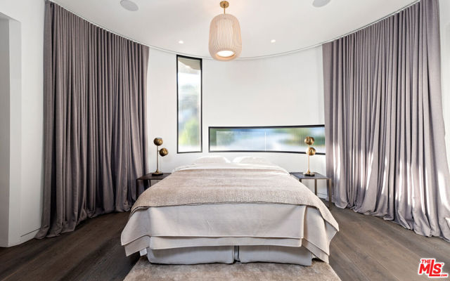 Drew Fenton | 9305 Nightingale Drive Los Angeles CA | MLS: 7240240