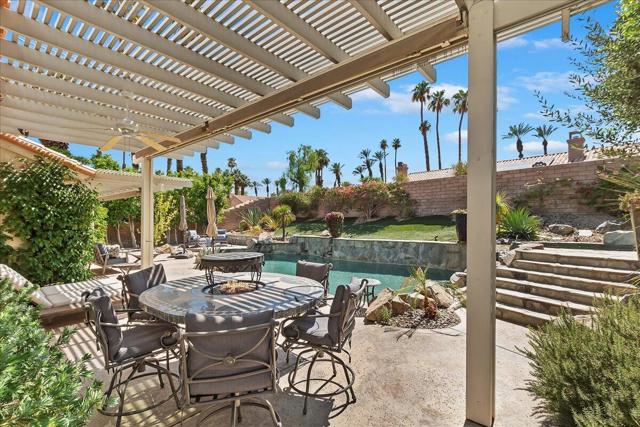 401 Cypress Point Drive, Palm Desert CA: https://media.crmls.org/mediaz/abedf545-4a99-4391-83e1-e1cc792bc321.jpg