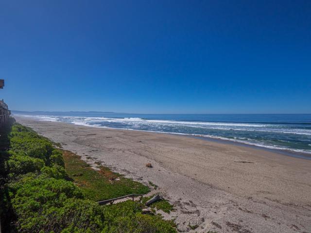 372 Oceanview Drive, La Selva Beach CA: https://media.crmls.org/mediaz/abee7101-a677-45ae-9462-c15d2de320dc.jpg