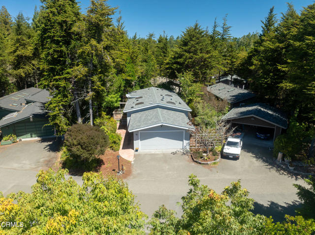 43300 Little River Airport Road, Little River CA: https://media.crmls.org/mediaz/abeed1bb-da62-427f-8653-58dfc577b024.jpg
