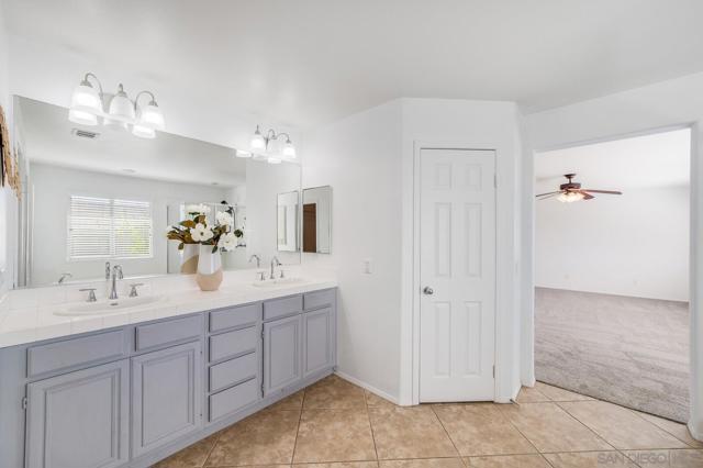 37434 Lumiere Avenue, Murrieta CA: https://media.crmls.org/mediaz/abef3ccc-46a7-4d44-9e1f-9f80692bdff6.jpg