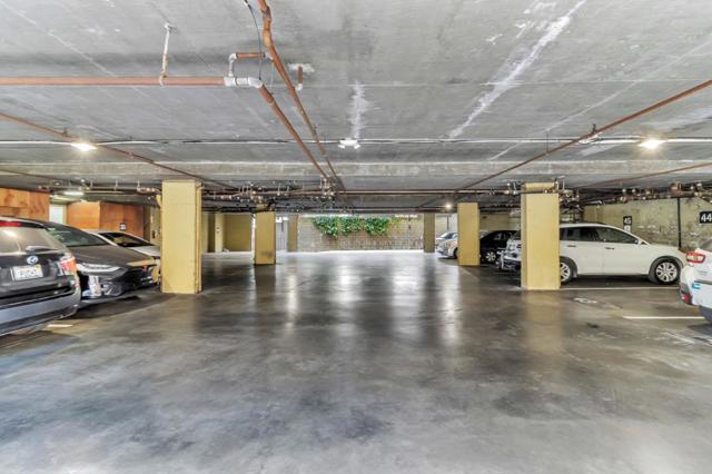 1830 Lakeshore Avenue, Oakland CA: https://media.crmls.org/mediaz/abf04df3-0277-4447-ae58-f2f83ce3b26c.jpg