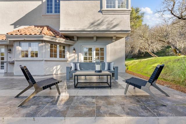 13206 Wright Way, Los Altos Hills CA: https://media.crmls.org/mediaz/abf0ba16-490f-4dc7-b69a-7a27ff52ed72.jpg