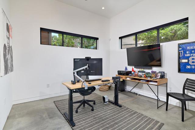 630 Ocean View Avenue, Encinitas CA: https://media.crmls.org/mediaz/abf2616c-47a9-4363-839a-46750a3e8243.jpg