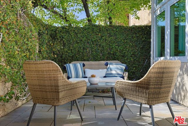 23351 Park Sorrento, Calabasas CA: https://media.crmls.org/mediaz/abf281a6-26a1-47f1-84ab-a32f99996615.jpg